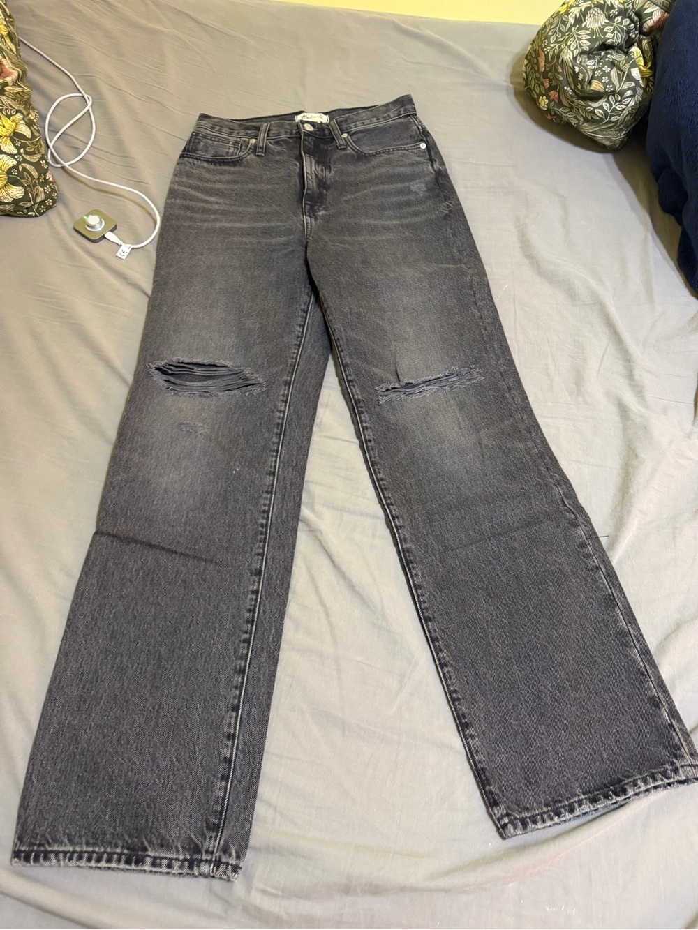 Madewell Washed Black Straight-Leg Jeans with Knee Distress